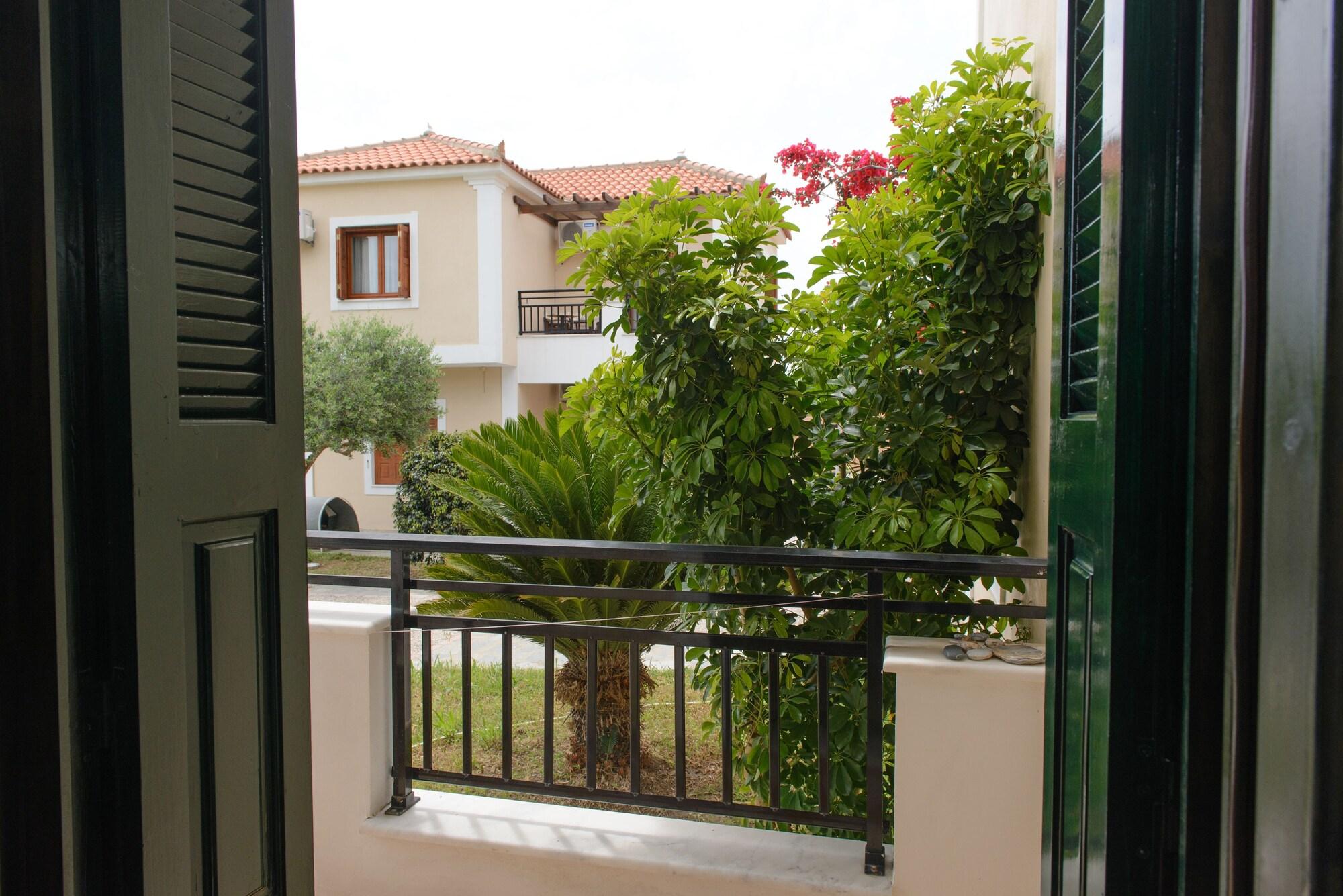 So Nice Hotel Μαραθόκαμπος Εξωτερικό φωτογραφία